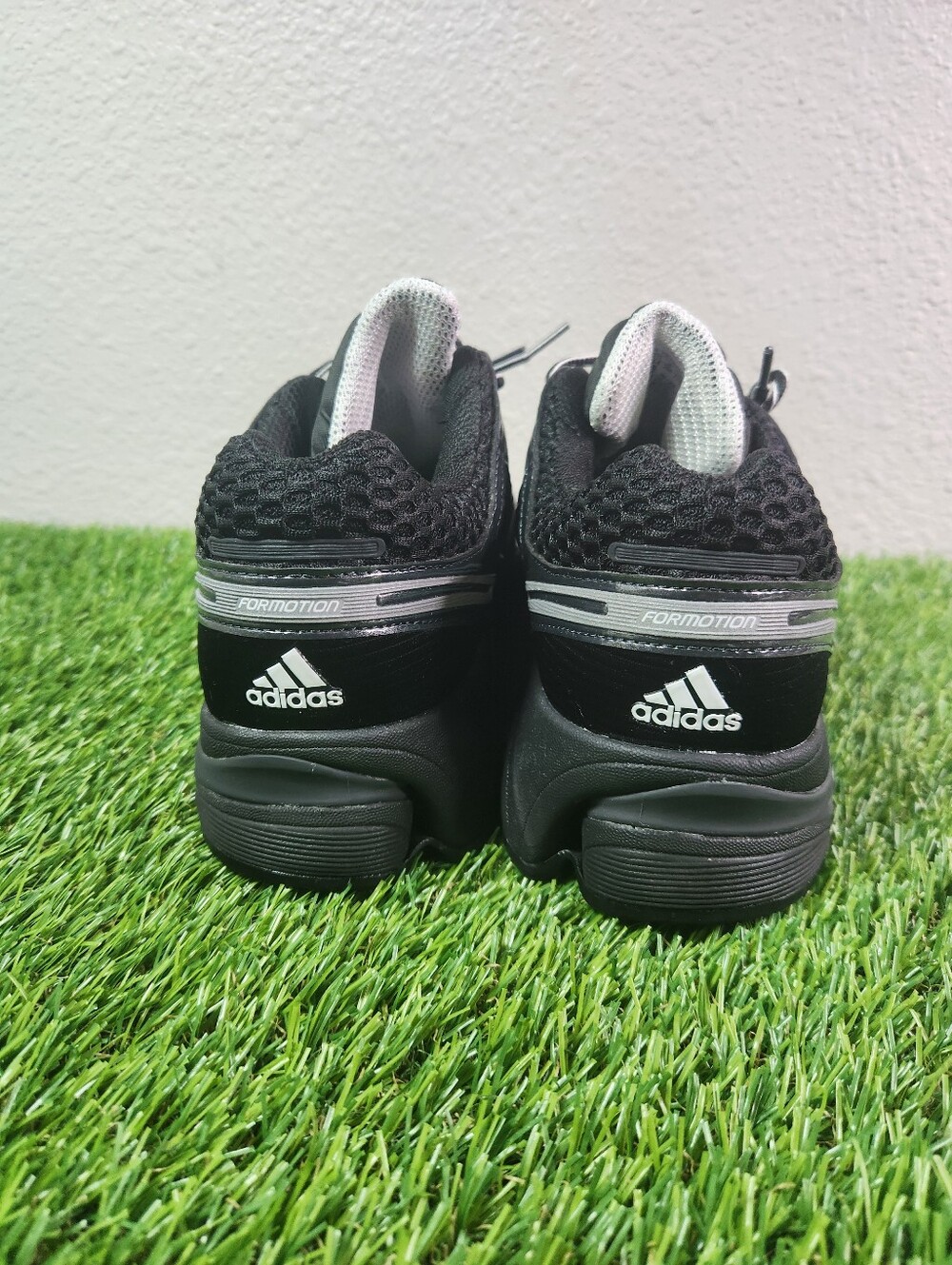 Size 10-Men’s adidas Adistar Control 5 Core Black Cloud White Carbon KI6150 NEW - Picture 5 of 9
